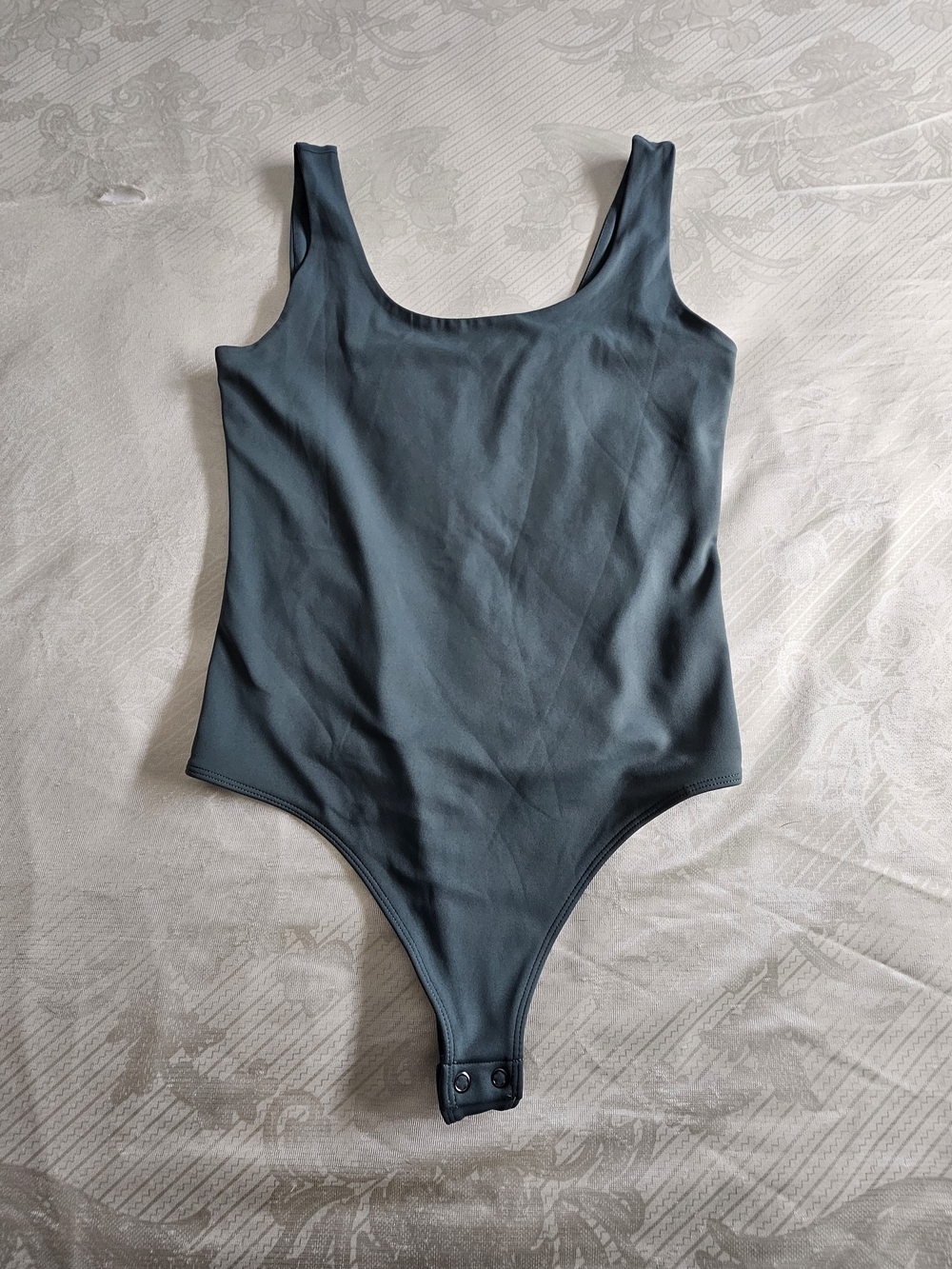 Express Body Contour Sculpting Scoop Neck Thong Bodysuit Medium Sage Green